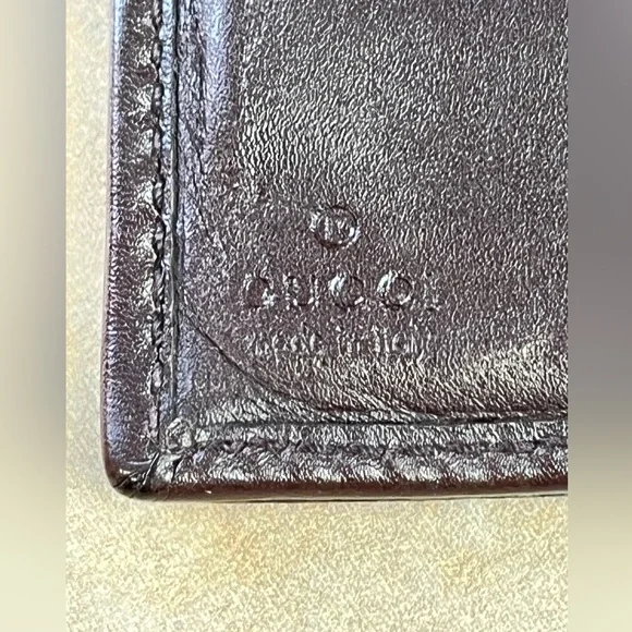 Gucci Signature GG Monogram Bi-fold Wallet - Picture 9 of 9